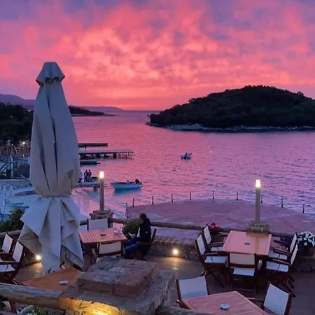 Cerca De Mar Ksamil